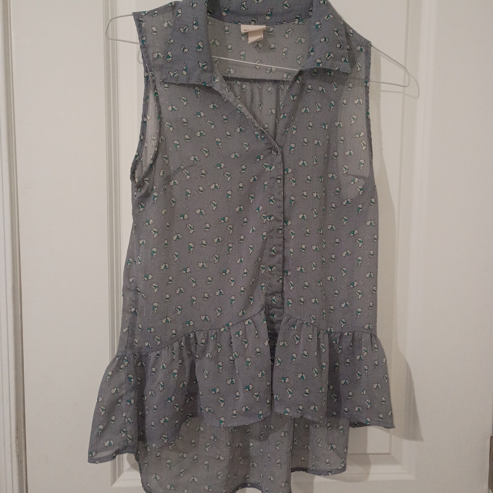 Mossimo Supply Co. Gray Sleeveless Button-Front Blouse with Teal Floral Print